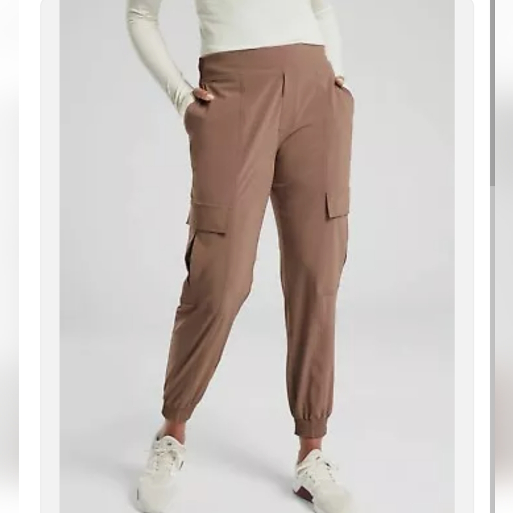 Athleta Chelsea Utility cargo joggers in Mineral Brown